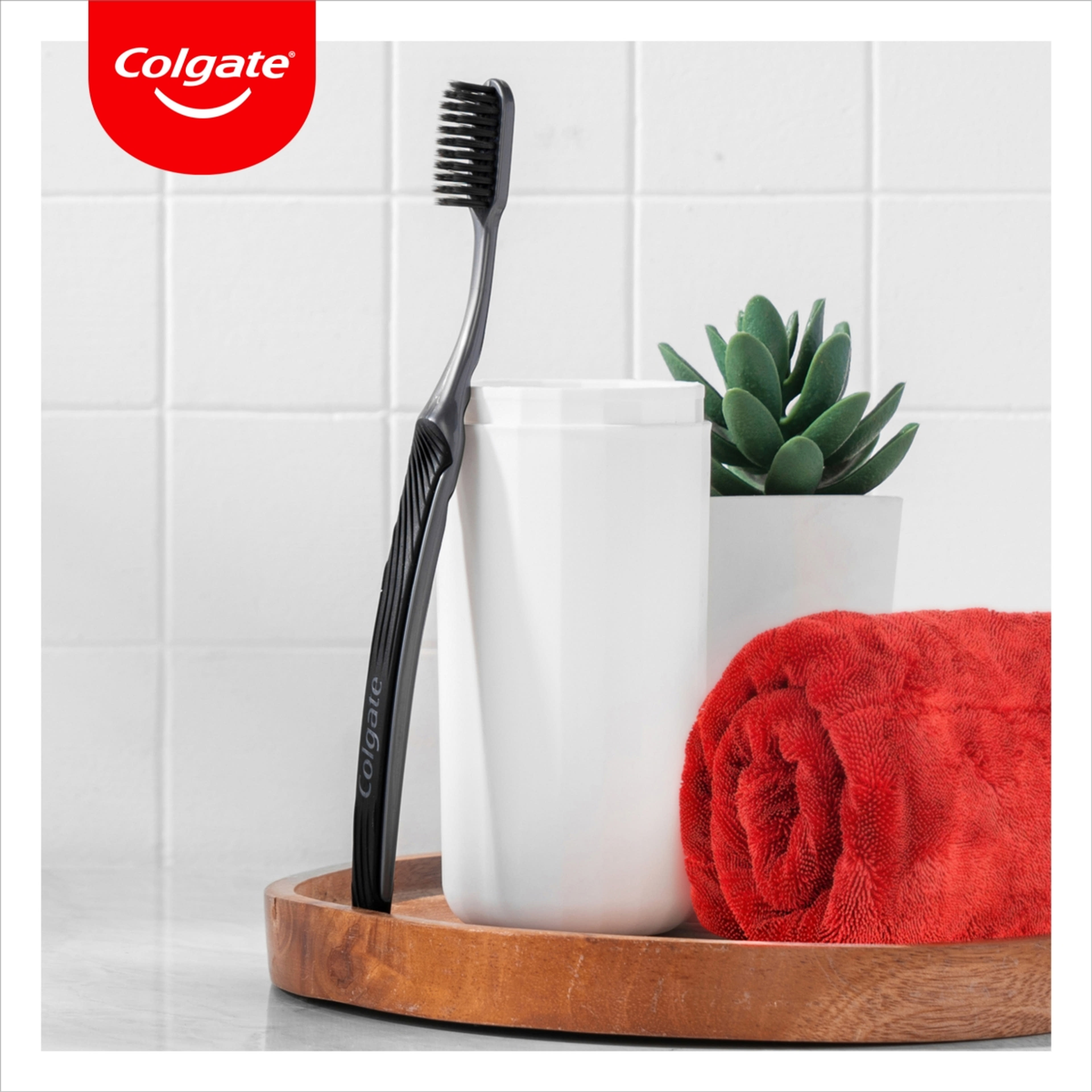 Colgate Slim Soft Charcoal lágy fogkefe - 1 db-8