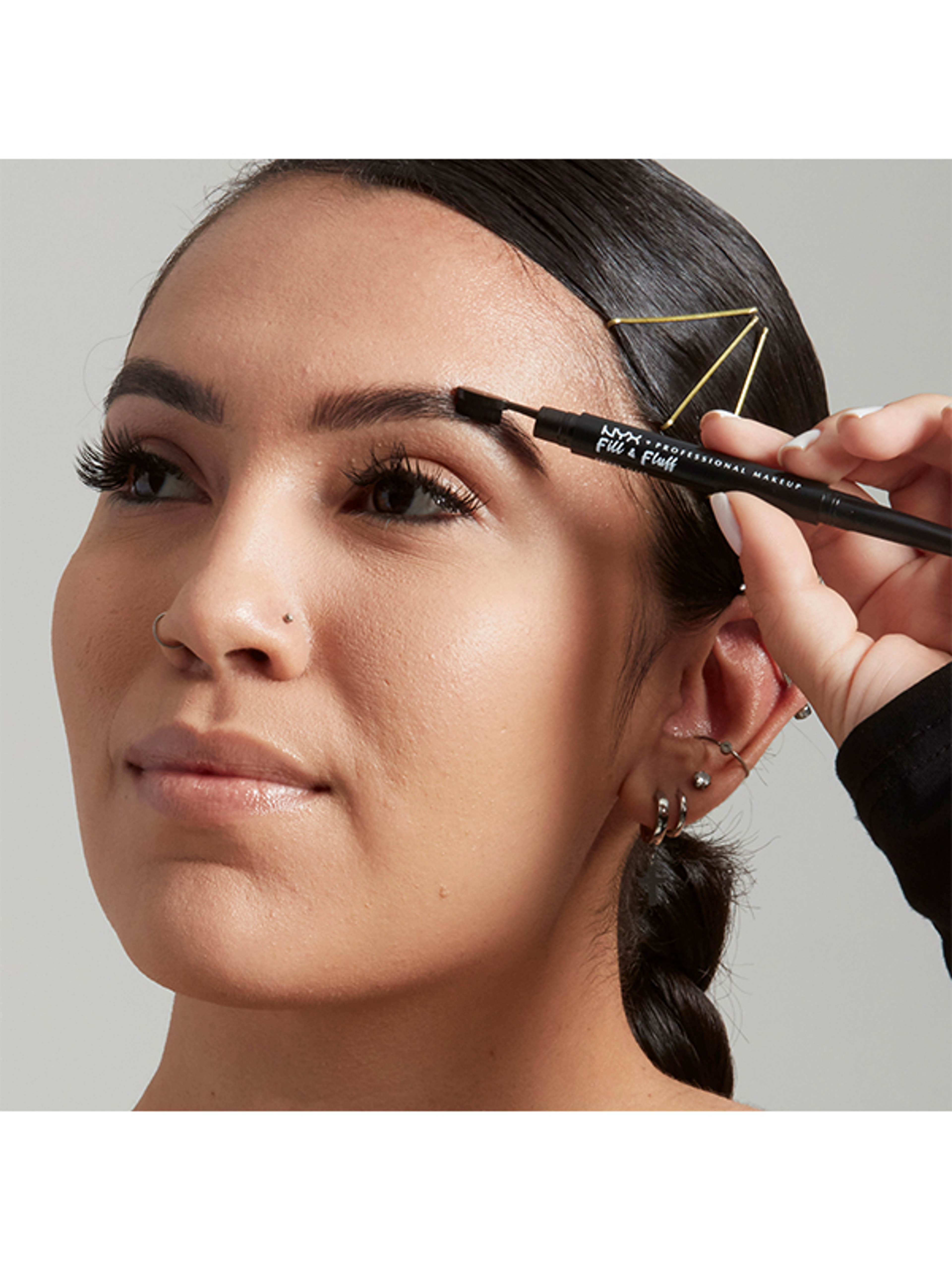 NYX Professional Makeup Fill & Fluff Eyebrow Pomade Pencil szemöldök ceruza /Fluff Clear - 1 db-5
