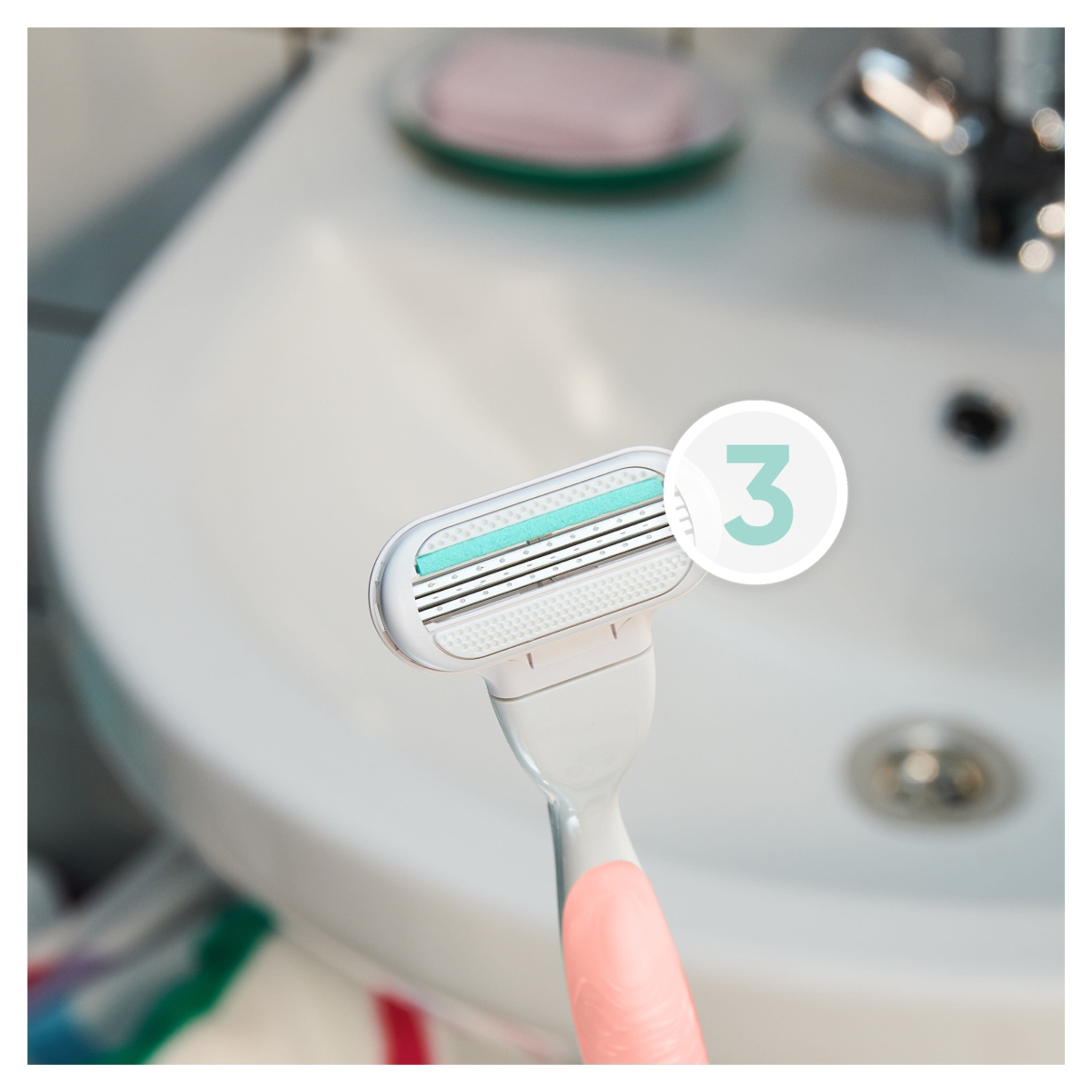 Gillette Venus Smooth Sensitive borotvakészlet 3 pengés + 4 borotvabetét - 1 db-2